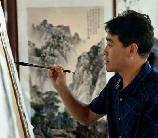 千山万水的真情呼唤——浅谈范君先生的山水画艺术