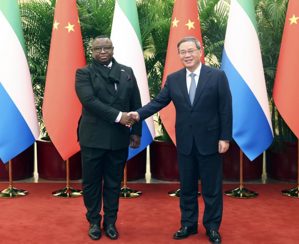 中国国务院总理李强会见了塞拉利昂总统比奥
